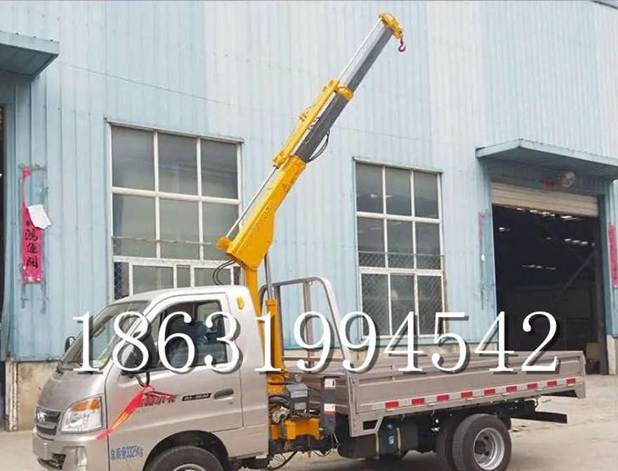 山南市车载吊机山南市附近车载吊机5吨家用车搬运四不像随车吊山南市液压小吊机